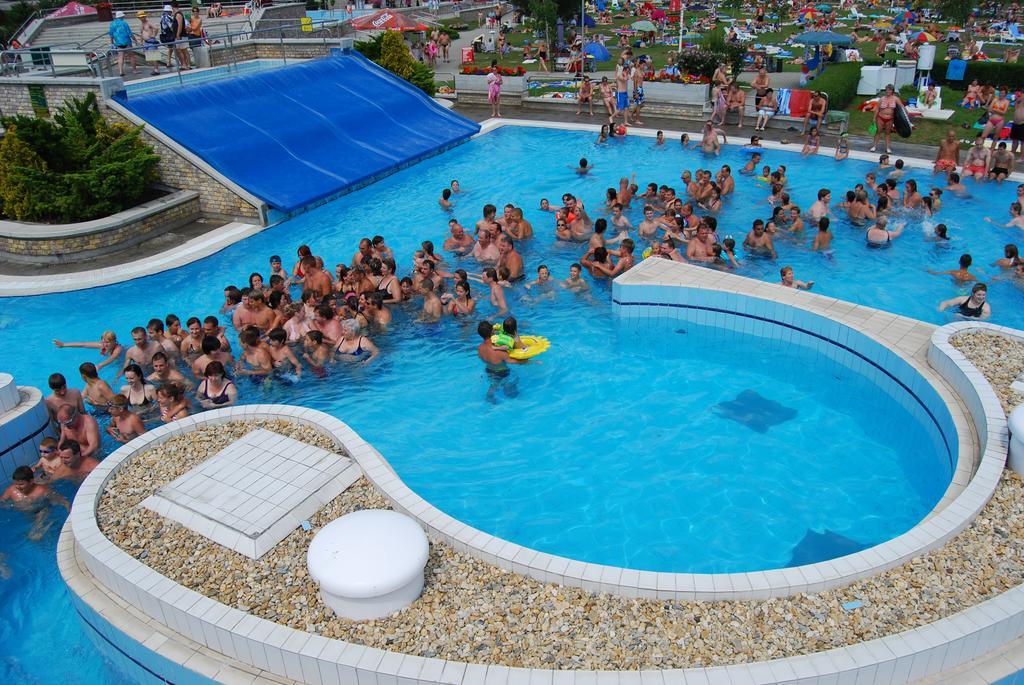 Hotel Termal Tiszaújváros Zewnętrze zdjęcie